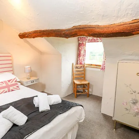 Longmire Yeat * Ambleside
